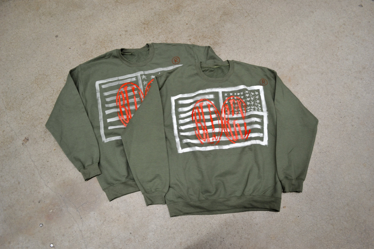 CREWNECK KAKI REVERSE FLAG